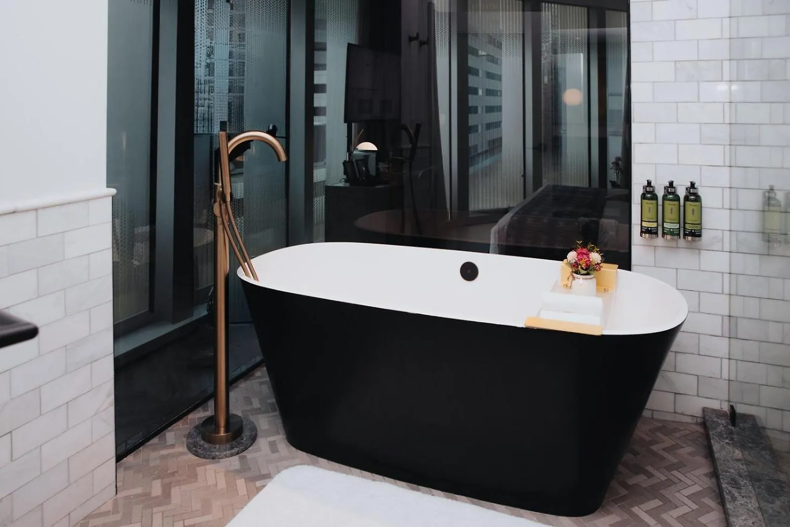 Exchange Hotel Vancouver 4*,