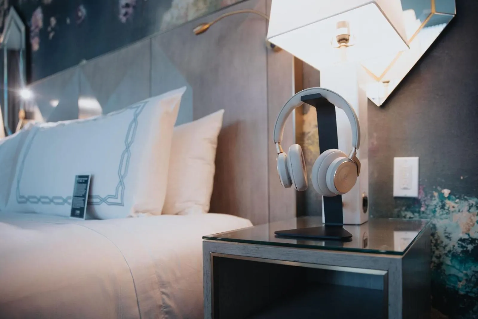 ****  Exchange Hotel Vancouver Canada