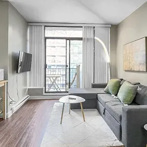 Holiday home Top Floor Unit On Granville Strip Yaletown Area 