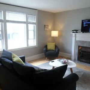 https://beautiful-clean-quiet-2-br-in-downtown-ottawa-parking.ottawa-hotel.net
